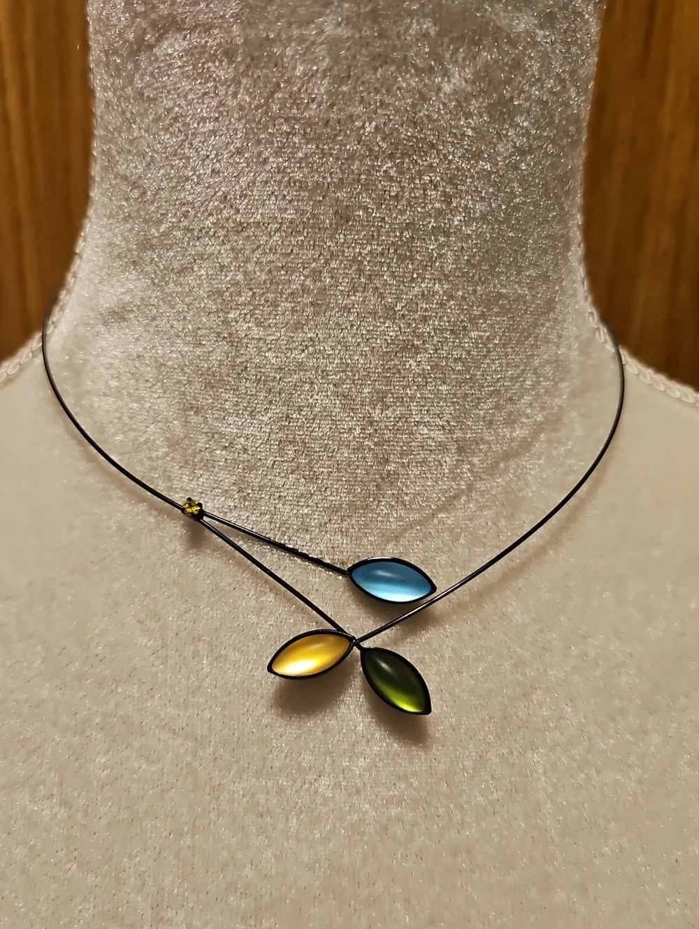 Choker Necklace Wire Interlocking Design No Latch Unique!